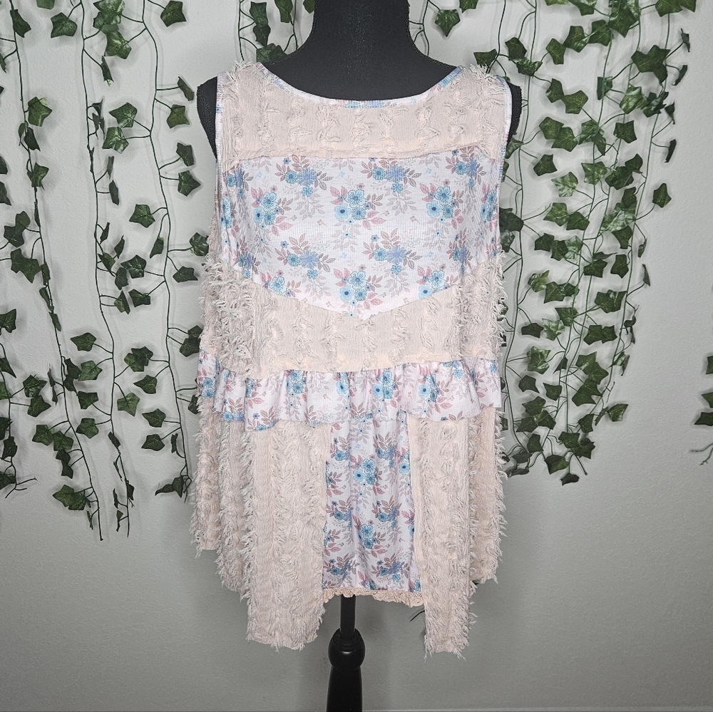 NWOT POL Mixed Media Boho Floral A-line Pink Fluffy Flowy Tank Blouse